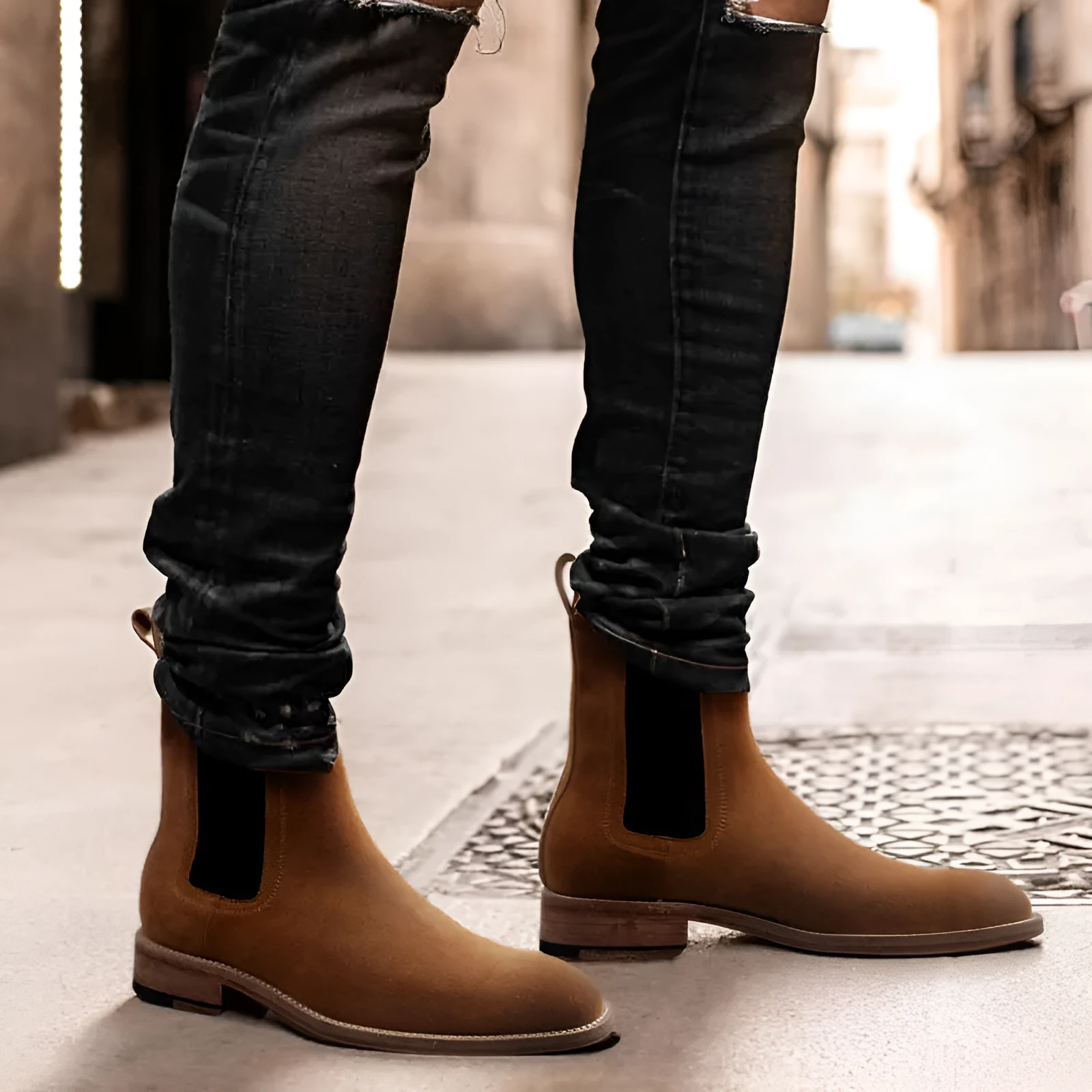 Handmade men's genuine cow suede retro boots with round toe and medium tube height