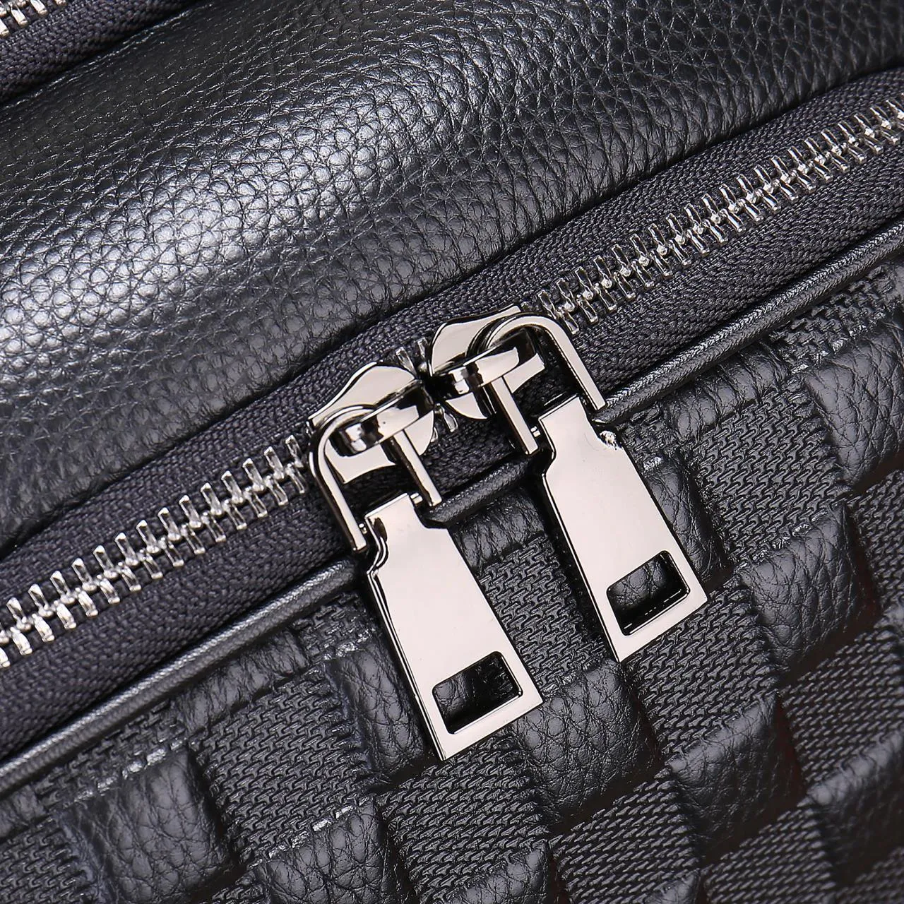 Genuine leather men's business commute bag black with contrast colour trim and airpillow straps