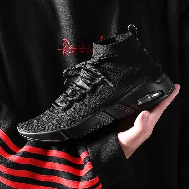 Lynx sneakers in black, gray, red, and white, breathable canvas upper, lace-up design, sizes 39-46