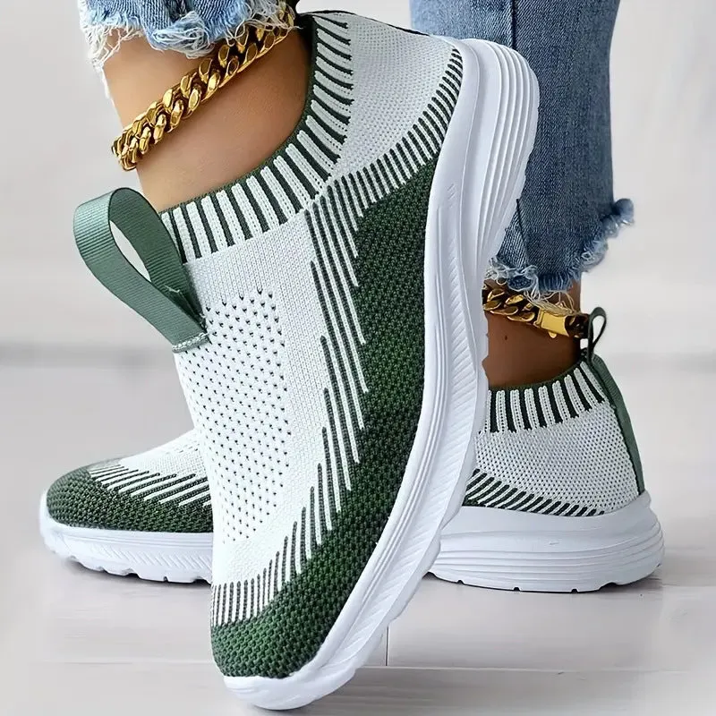 Women's casual sports shoes in solid colour with mesh upper, sizes 36-43