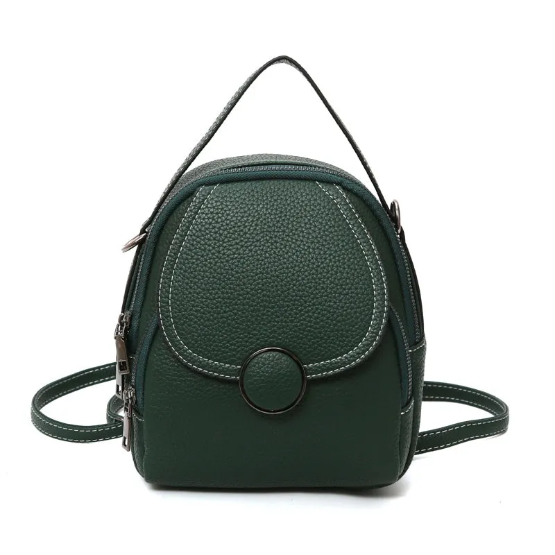 Fashion mini backpack in PU leather, compact 20x23x8 cm size, available in black and brown, with soft handle and zippered interior