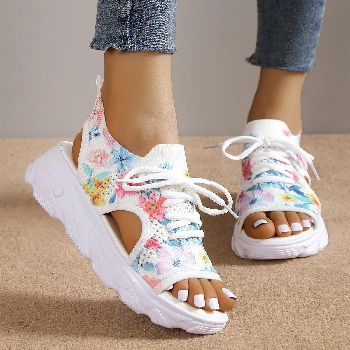 Print lace-up sports sandals with breathable mesh upper and round toe in summer floral design