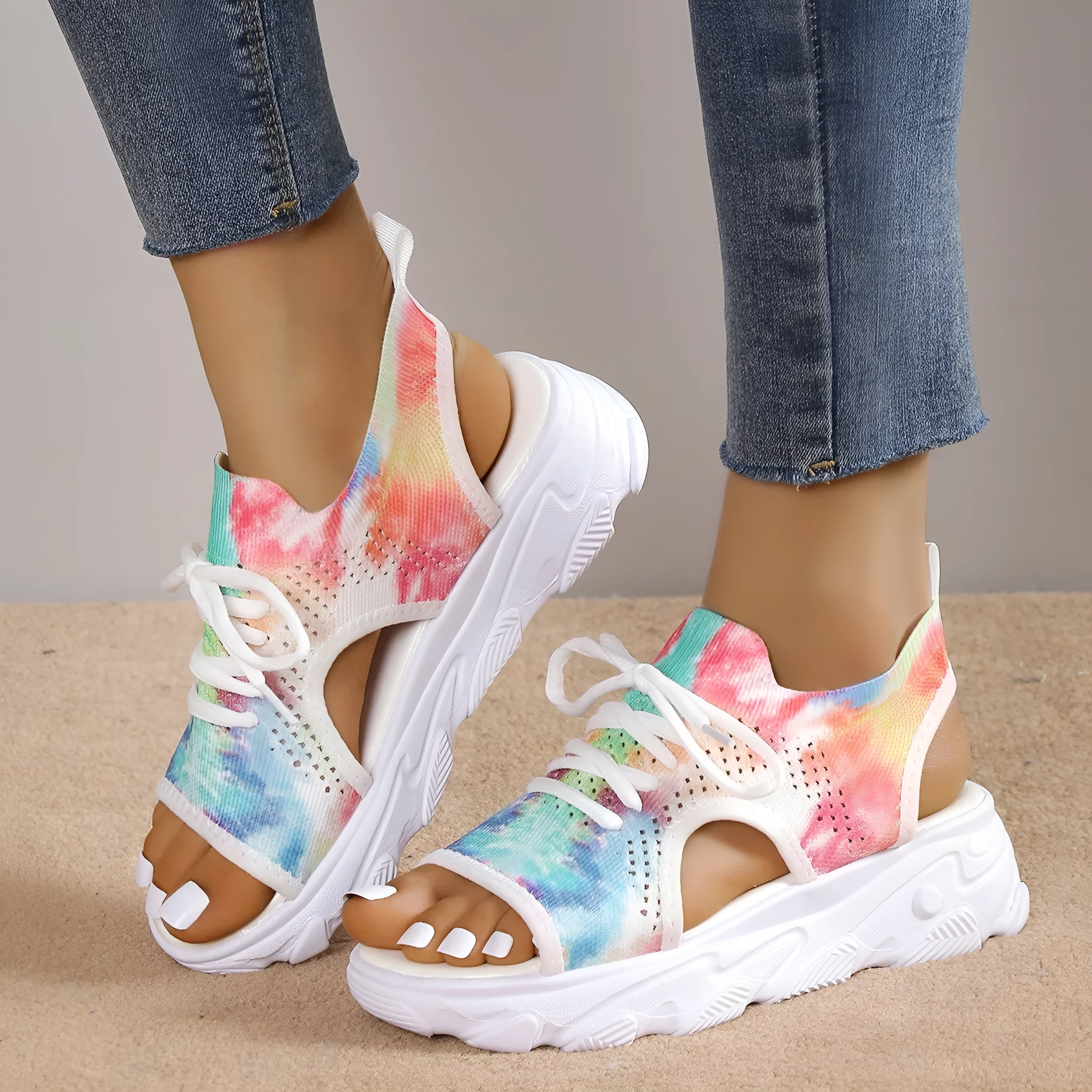 Print lace-up sports sandals with breathable mesh upper and round toe in summer floral design