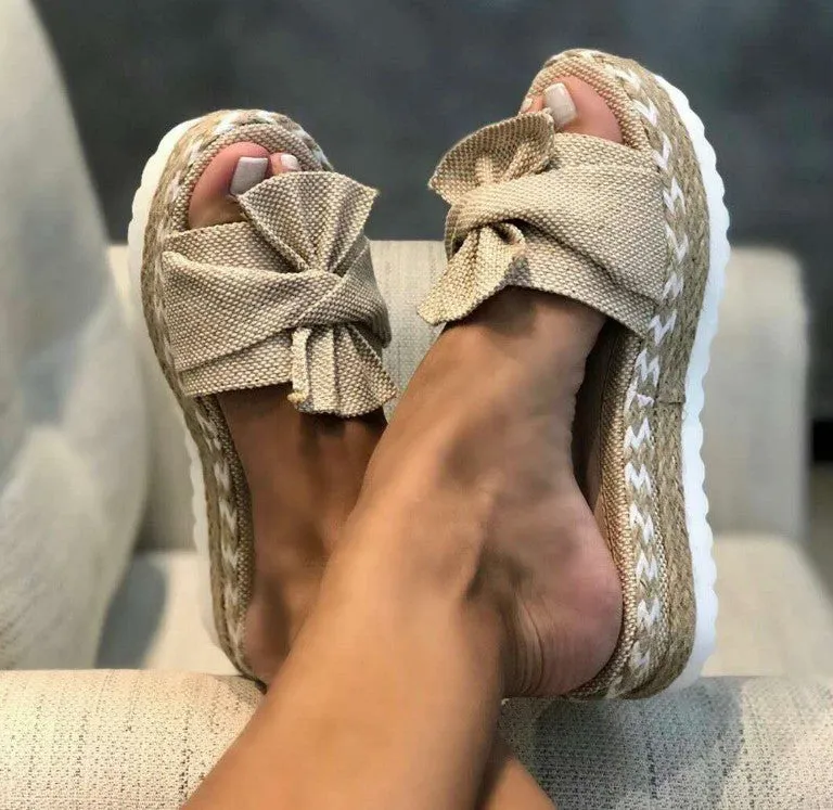 Platform wedge heel ladies bow sandals in cloth with imitation leather lining, size 35-43, multiple colours