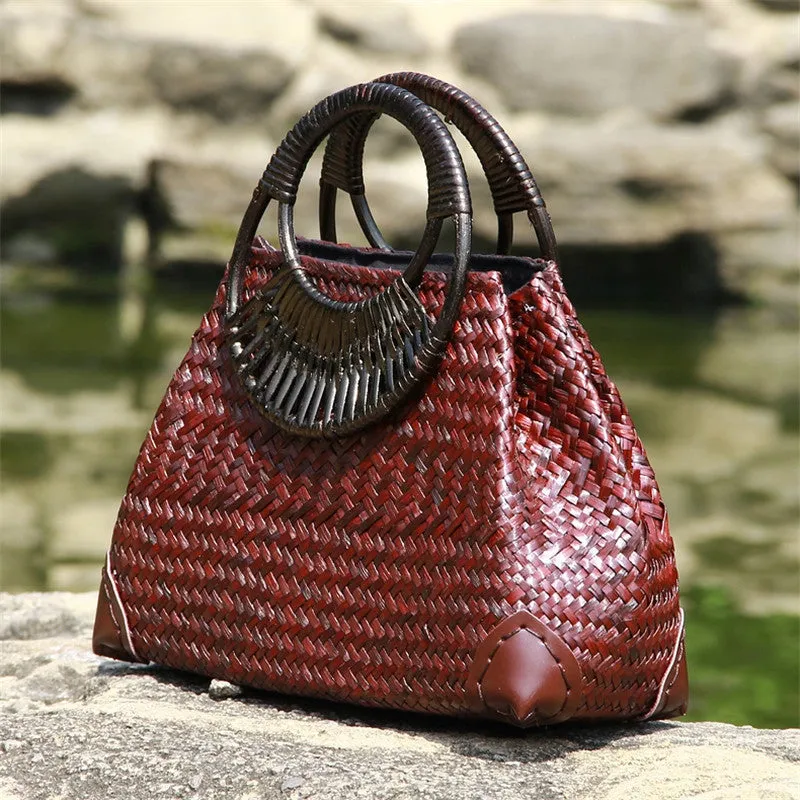 Handwoven rattan straw bag with wooden handle and cotton lining, 32 cm, in khaki colour