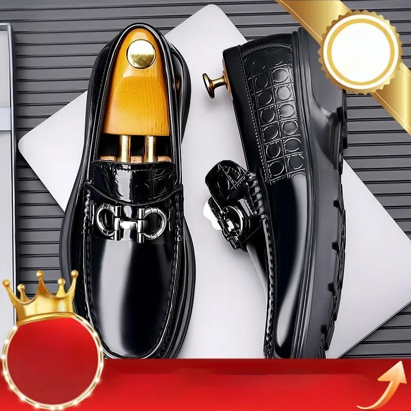 Men's low-top cowhide leather retro casual shoes in black, rubber sole, sewing thread detail, side view