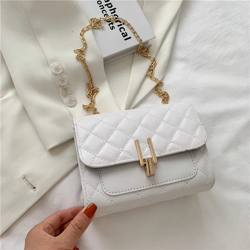 Women's diamond lattice chain crossbody bag in PU leather with adjustable strap