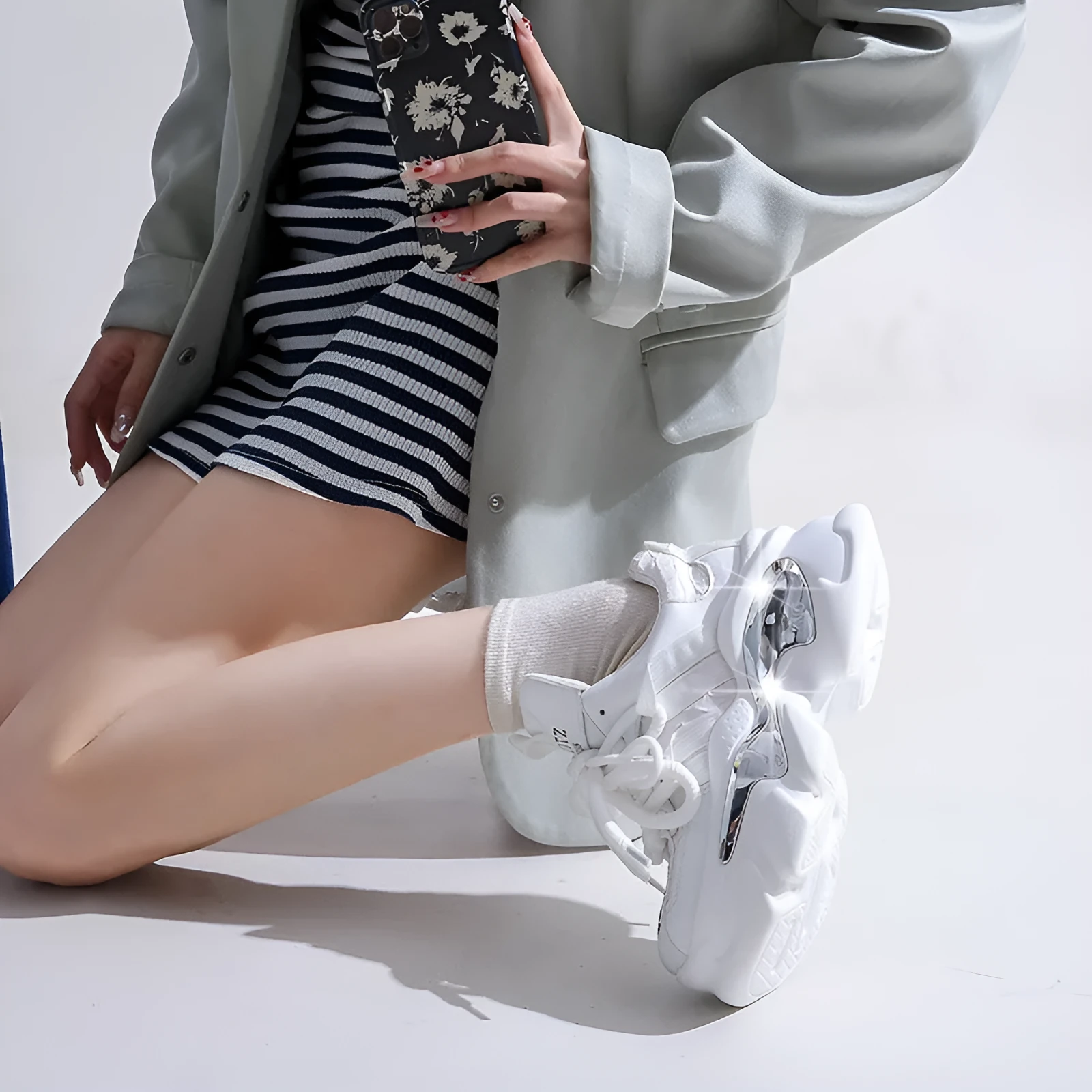 Women's casual platform height increasing sneakers in black with round toe and 6-8cm heel