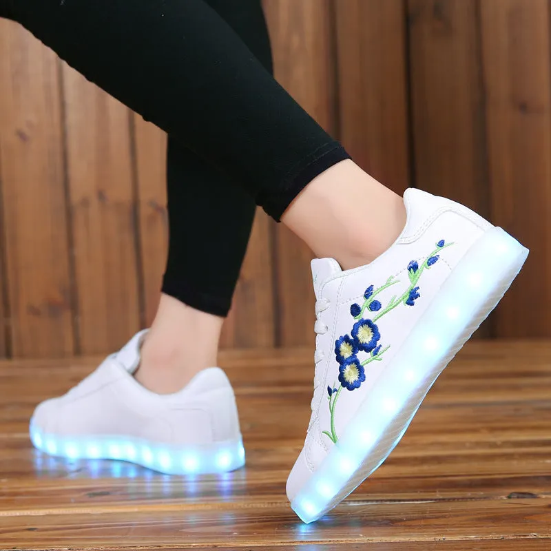 Ladies' sneakers in white blue green with space PU upper and transparent TPR sole, size 37