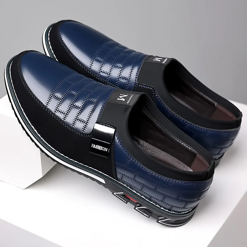 Slip-on men's plus size casual leather shoes in black with round toe and rubber sole