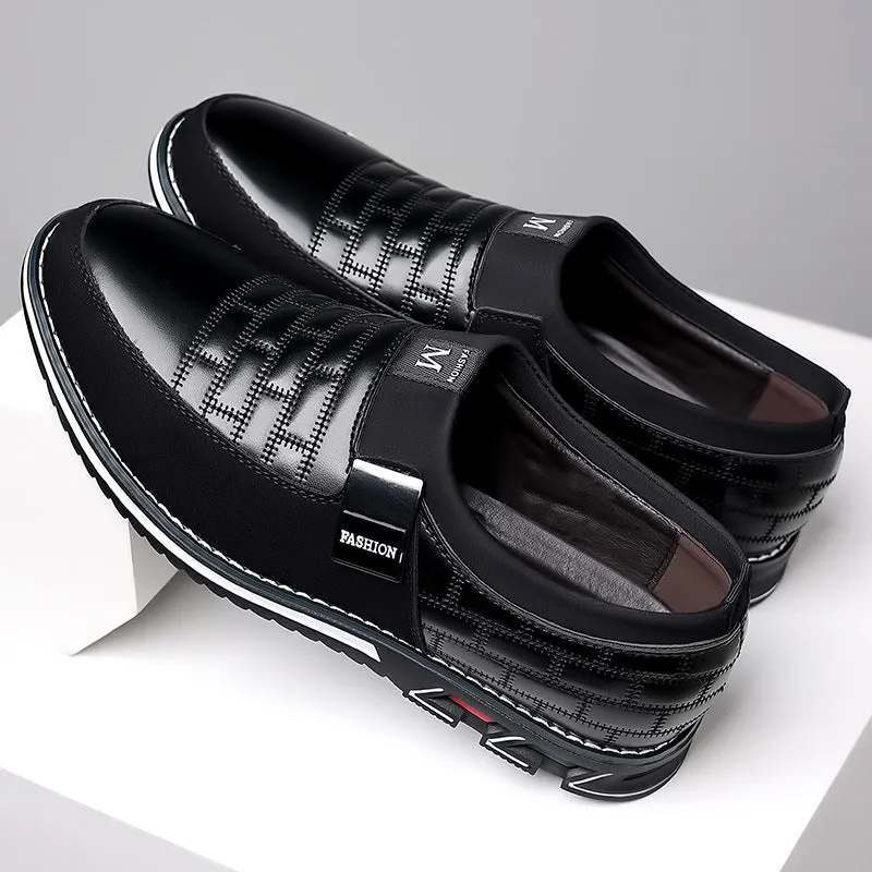 Slip-on men's plus size casual leather shoes in black with round toe and rubber sole
