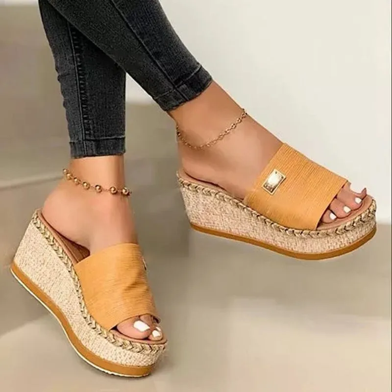 Oversized women's slippers sandals with thick muffin sole and sequin detail on artificial PU upper in Yellow