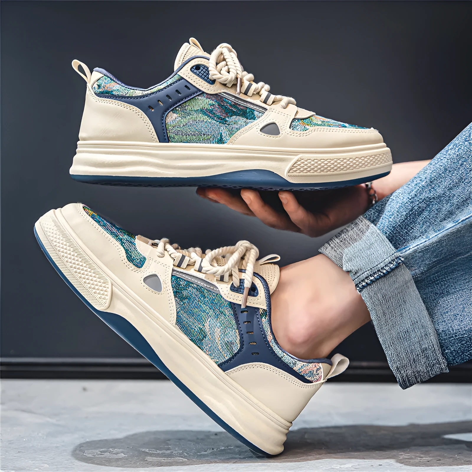 Men's casual canvas shoes in Milan green colour with round toe and flat heel design