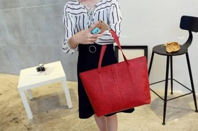 Simple fashion shoulder bag handbag in black or grey with European design
