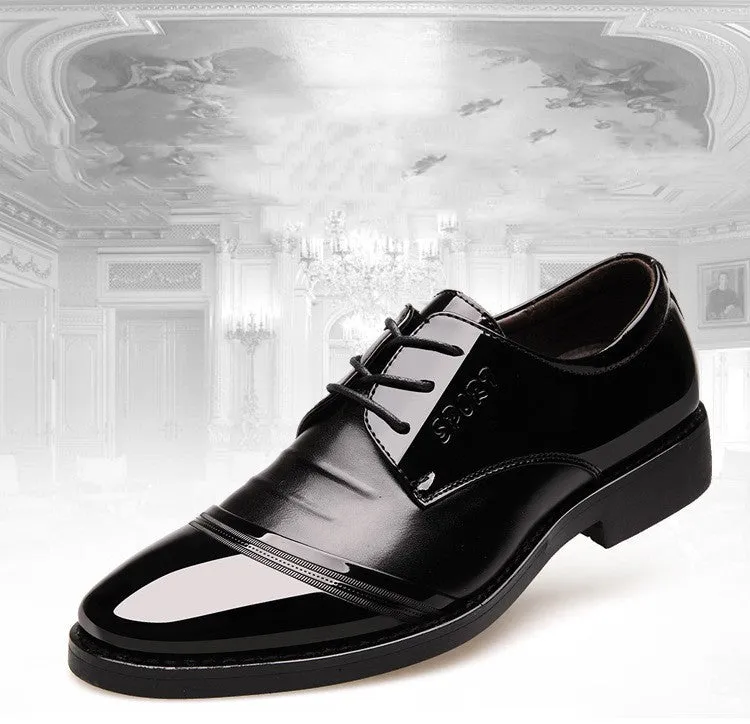 Men's casual pointed PU leather shoes in black with stitching details and rubber sole