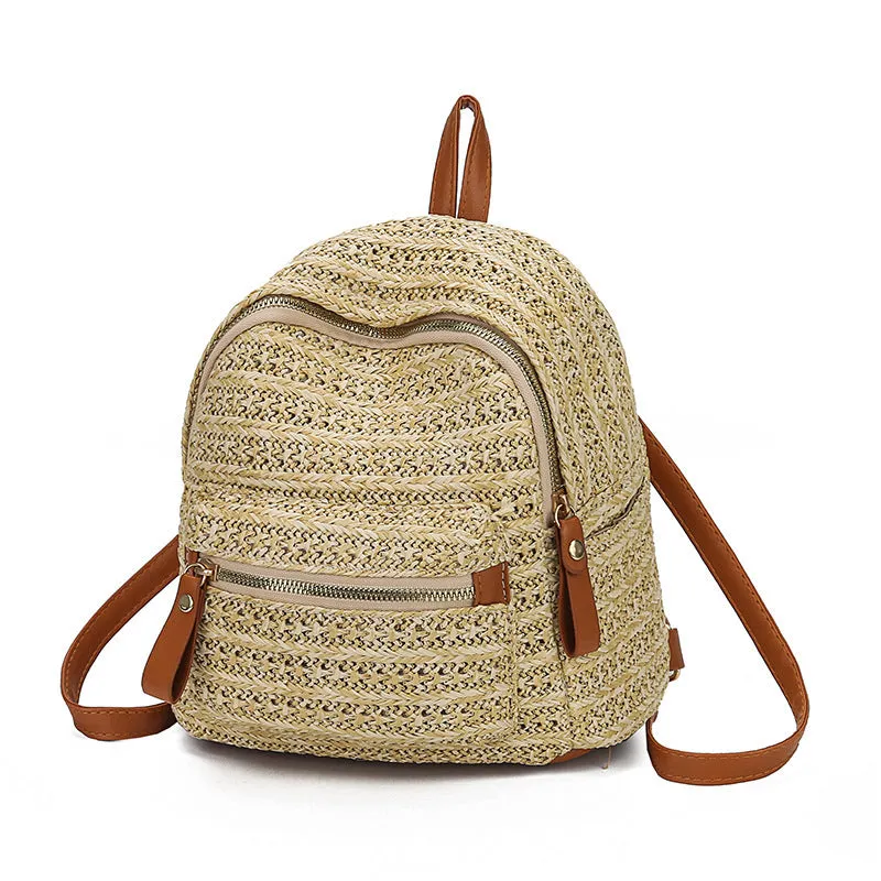 Handwoven straw backpack in beige white, 20x15x21cm, open-top design, lightweight natural fibre for casual beach travel use