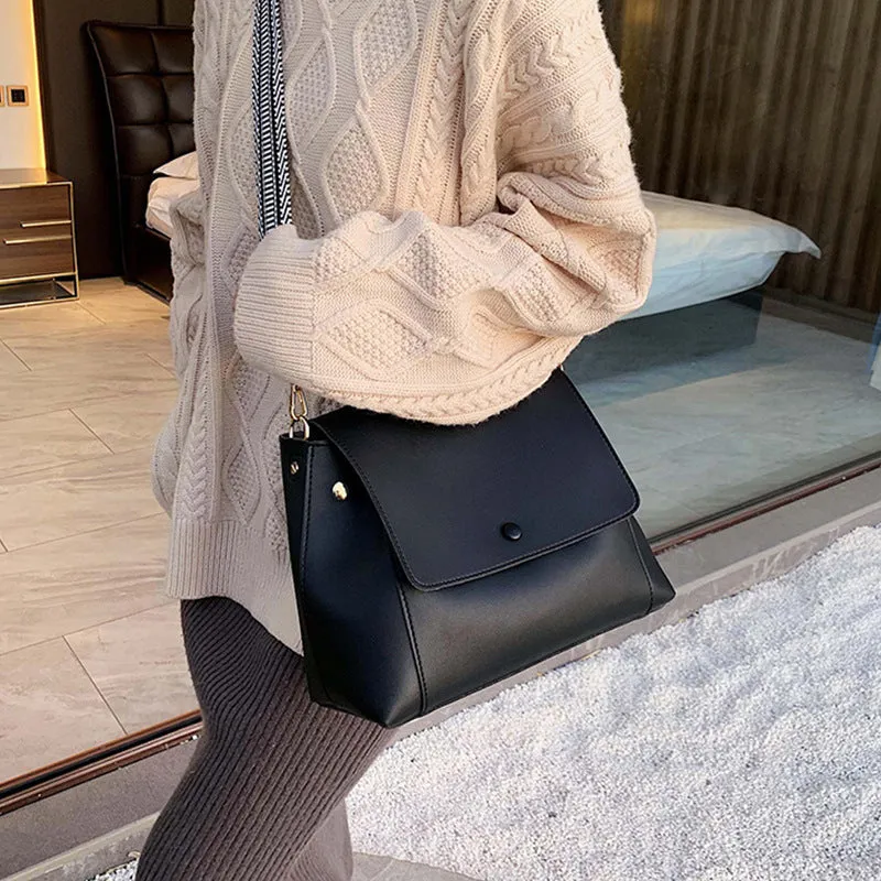 Atmospheric fashion handbag in beige with fabric texture PU, medium tote style for women