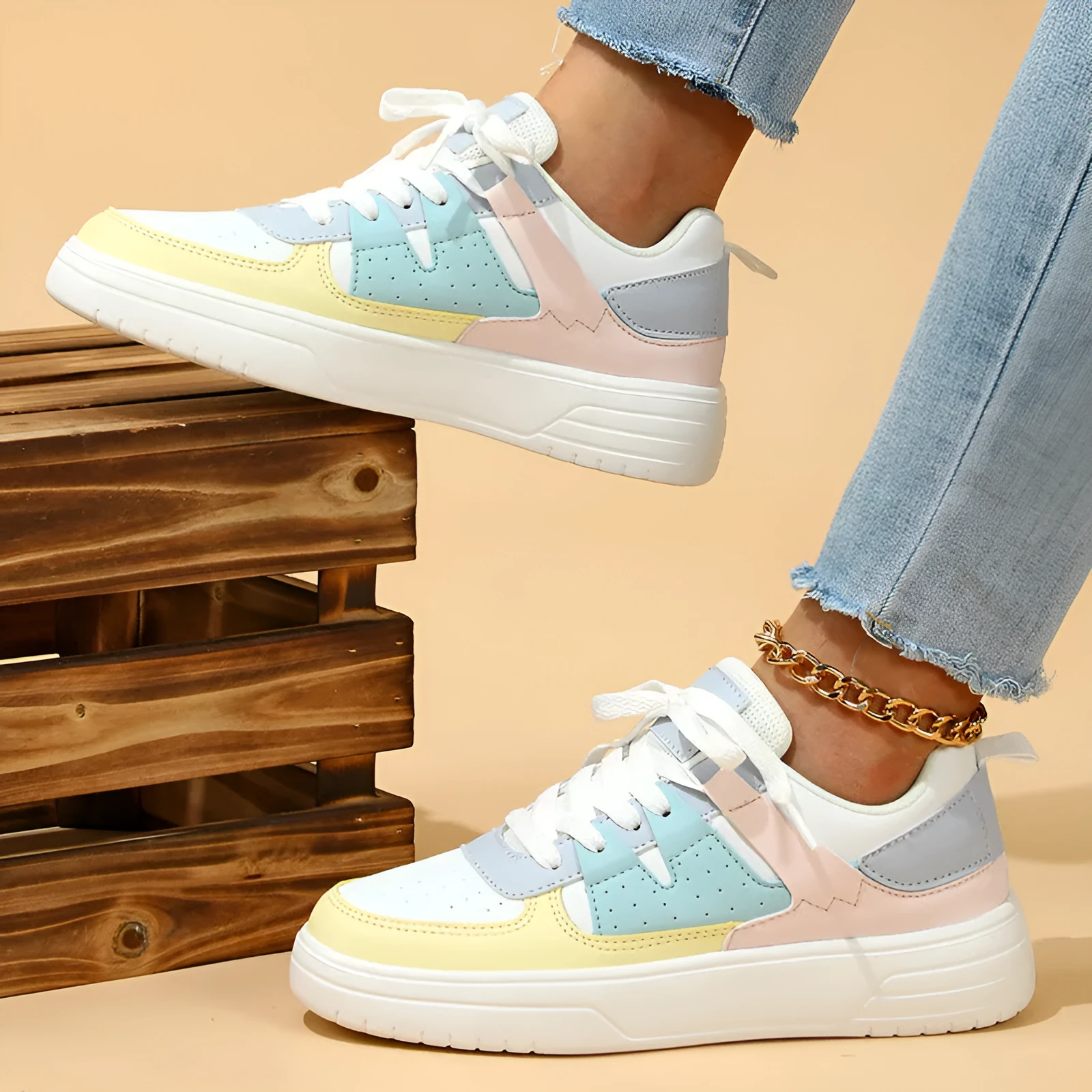 Lace-up outdoor casual flat shoes in white and yellow moon colour, PU mesh upper, round toe, low top design