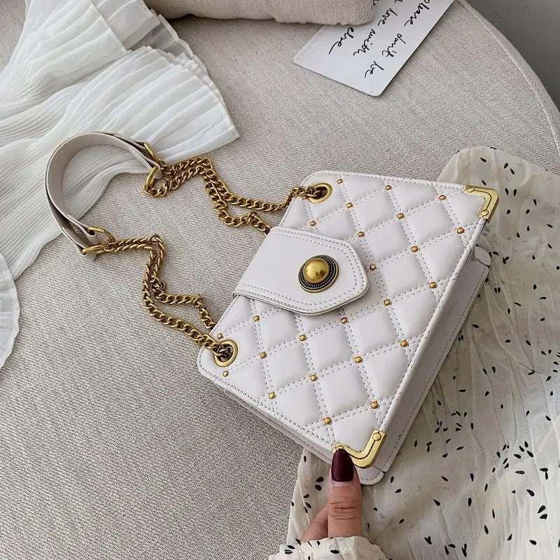 Women's PU ringer chain shoulder bag in tea green, compact 20x15x8cm size, adjustable chain strap