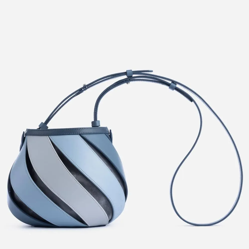 Cylindrical contrast stitching PU bucket bag in beige with diamond quilting and double shoulder strap