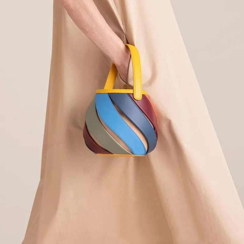 Cylindrical contrast stitching PU bucket bag in beige with diamond quilting and double shoulder strap