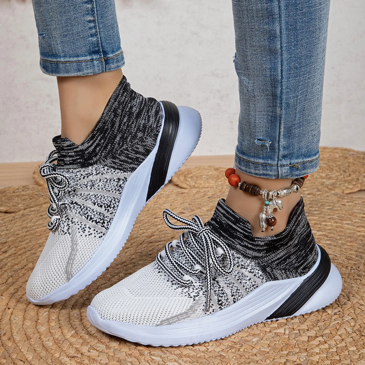 Women's lace-up breathable mesh sports shoes in colour-block design for running and walking