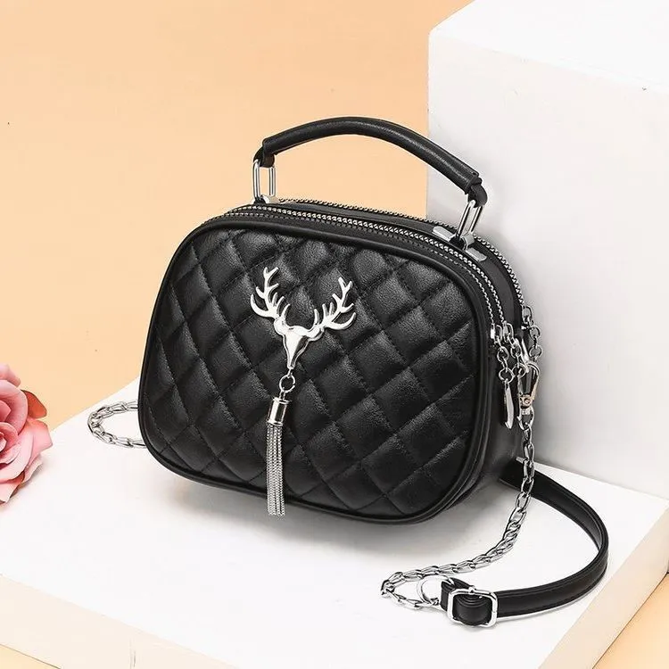 One-shoulder large capacity PU handbag in Deer Black with chain detail, horizontal square shape, 20 cm length