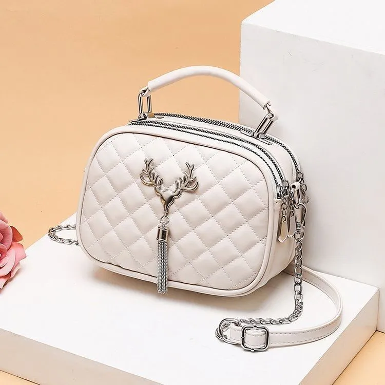 One-shoulder large capacity PU handbag in Deer Black with chain detail, horizontal square shape, 20 cm length