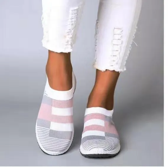 Women's breathable mesh flat sneakers in solid colour with EVA sole, low heel, pink
