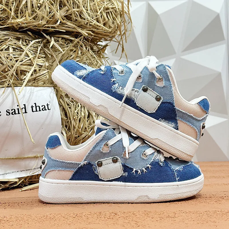 Canvas bread shoes in Denim Blue Pink colour, low top design with stitching details and PU sole