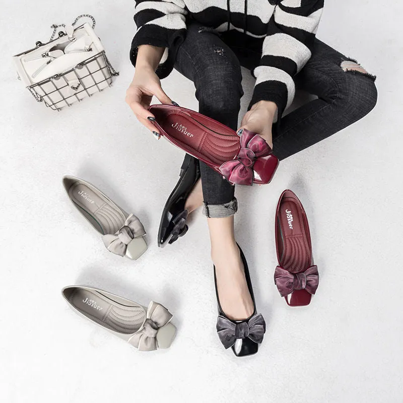 Women's slip-on square toe ballet flats in black with PU upper and low heel