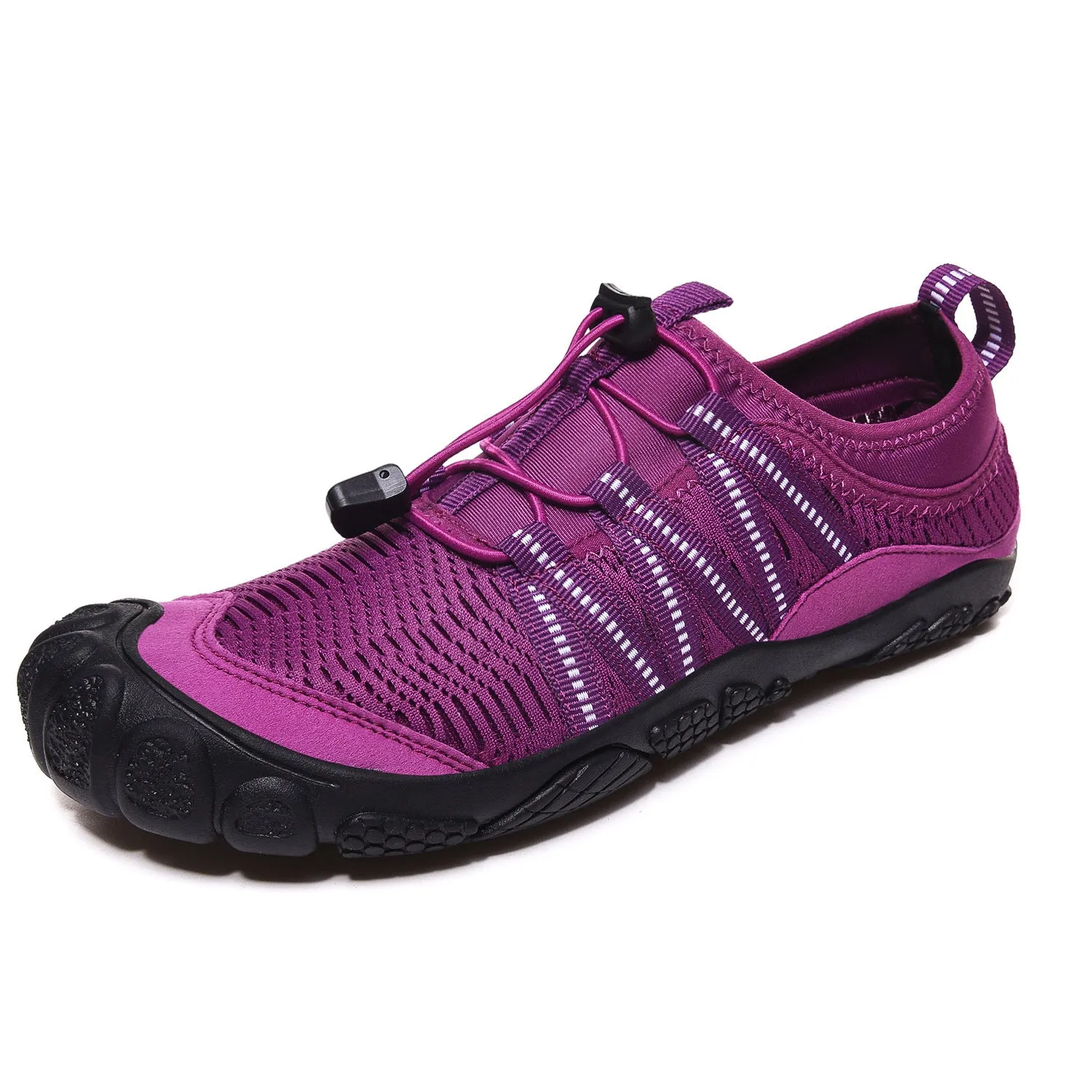 Low-cut unisex mesh wading shoes in black with a rubber sole, suitable for river tracing.