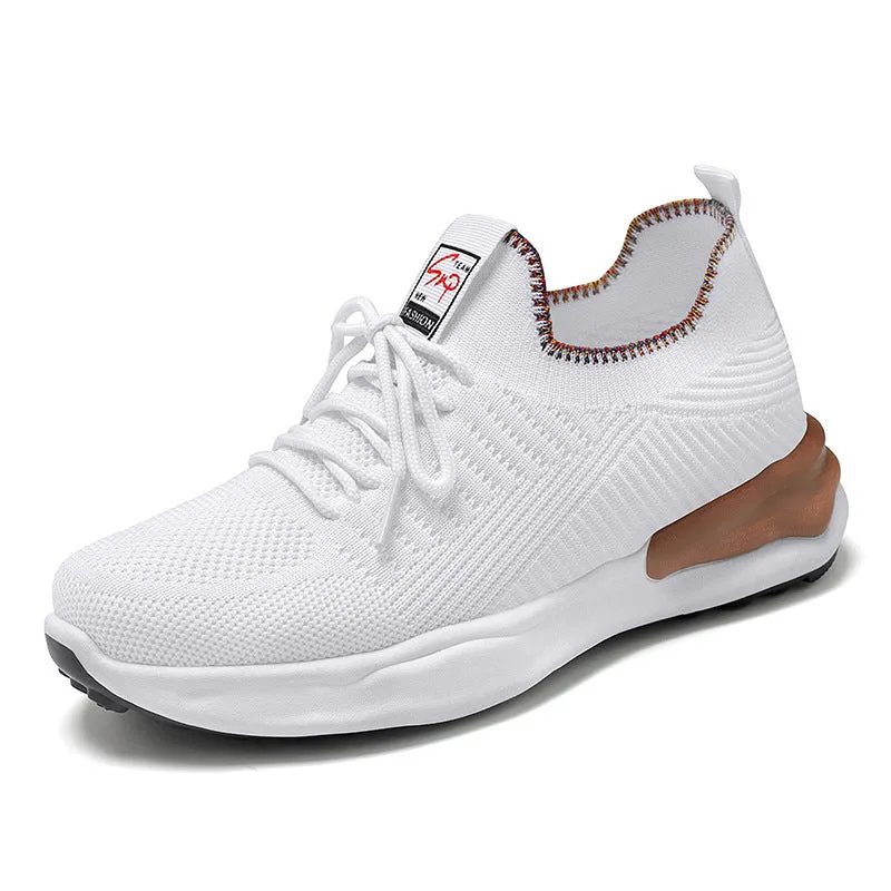 Women's breathable mesh running trainer in white, round toe, flat heel, lace-up