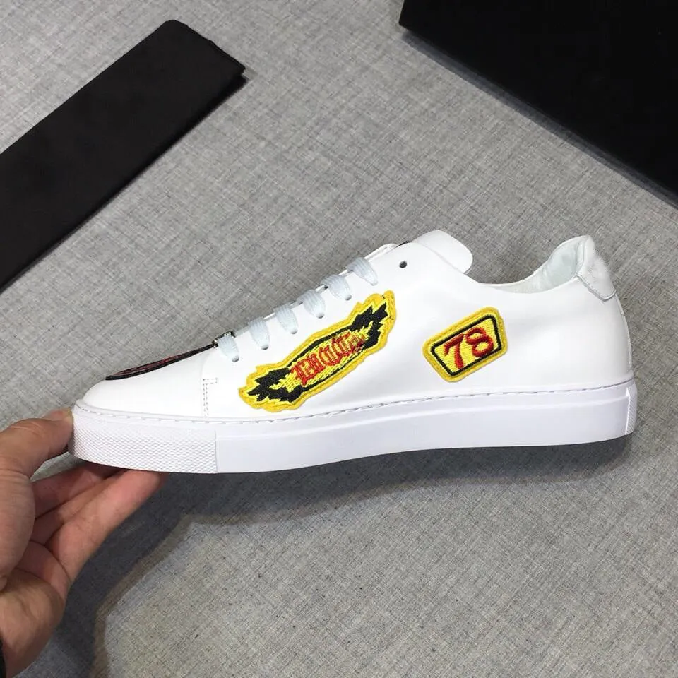 New summer fashion casual shoes for men in black with rubber sole, side view