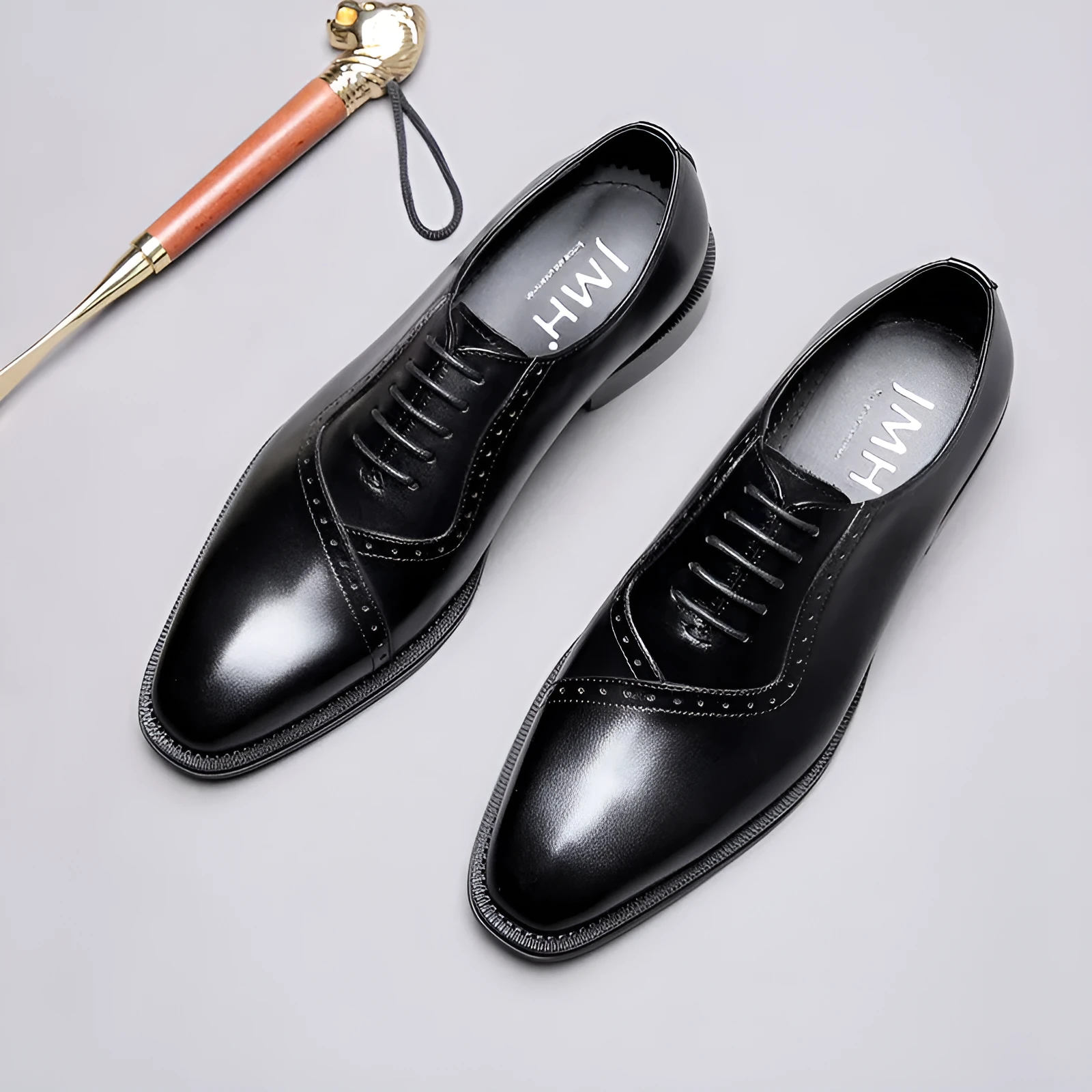 Men's black carved pointed retro lace-up wedding shoes with flat rubber sole and decorative upper