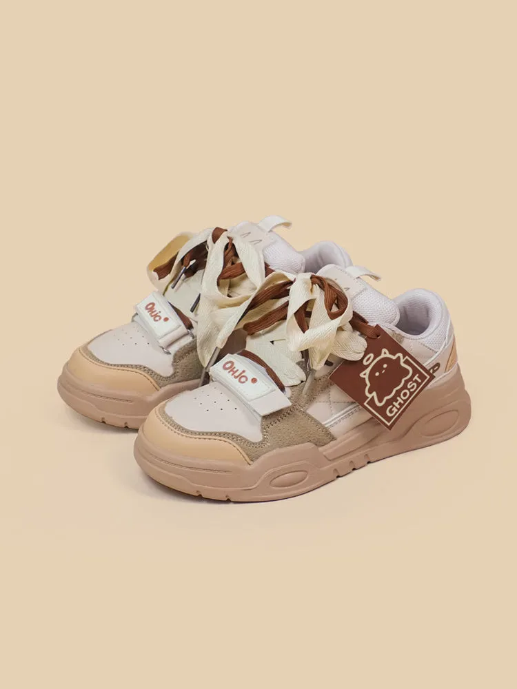 Women's white lace-up sports casual board shoes with flat heel and thick bottom sole