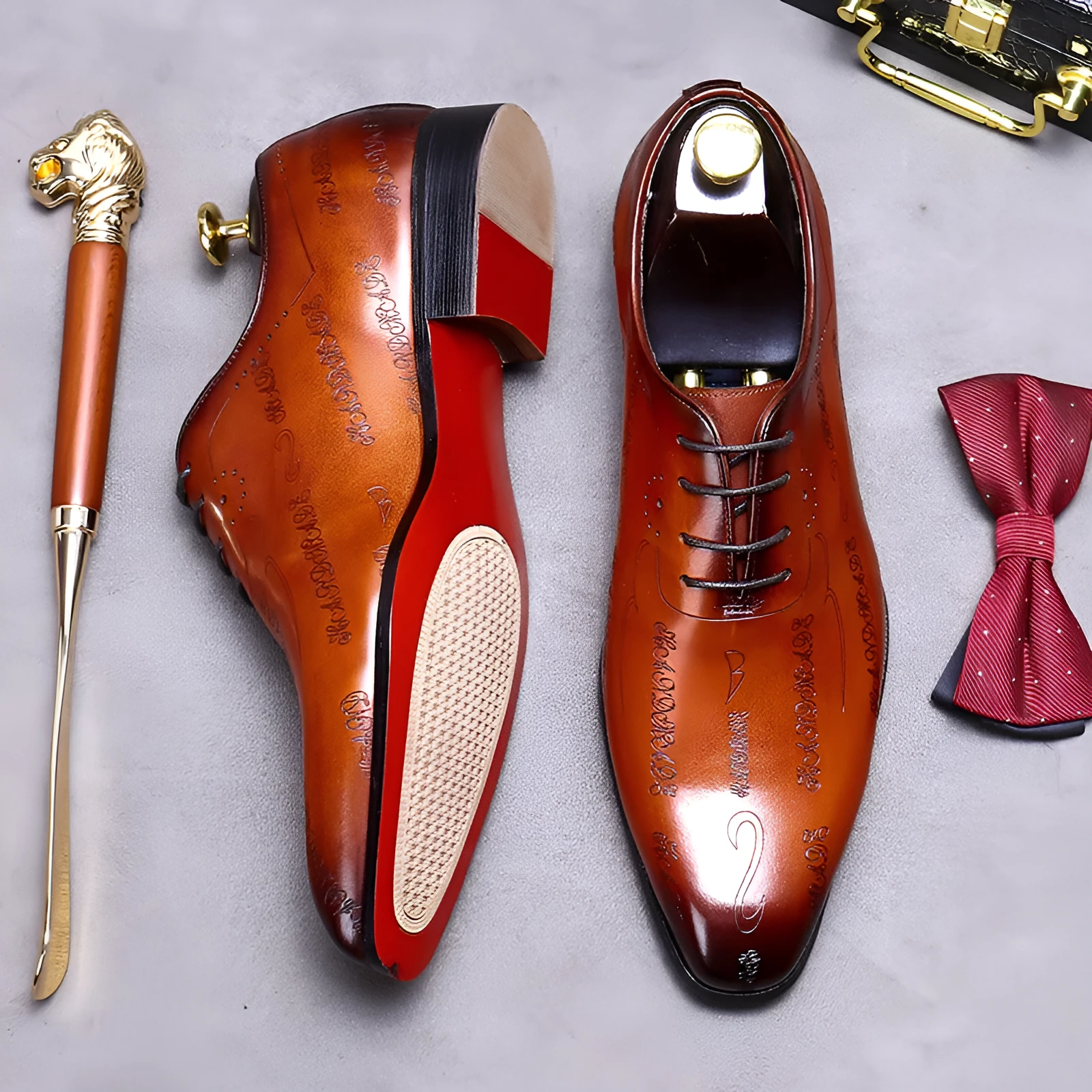 Men's business formal leather shoes in brown cowhide with pointy toe and rubber sole
