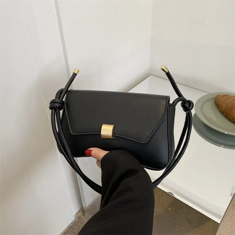 Women's PU shoulder bag in street-trend style with sandwich pocket, available in 5 colours