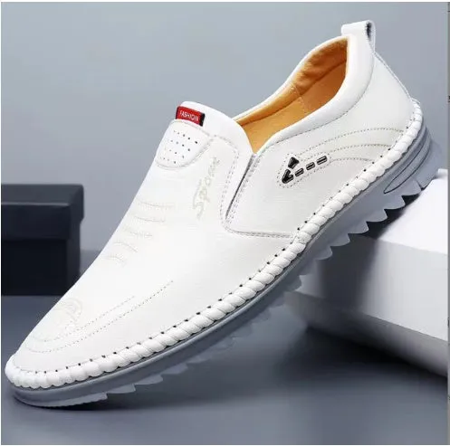 Men's casual soft leather shoes with PU upper, low wedge heel, in black colour