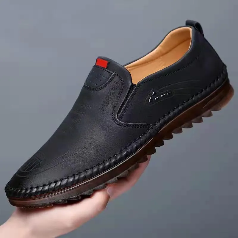 Men's casual soft leather shoes with PU upper, low wedge heel, in black colour