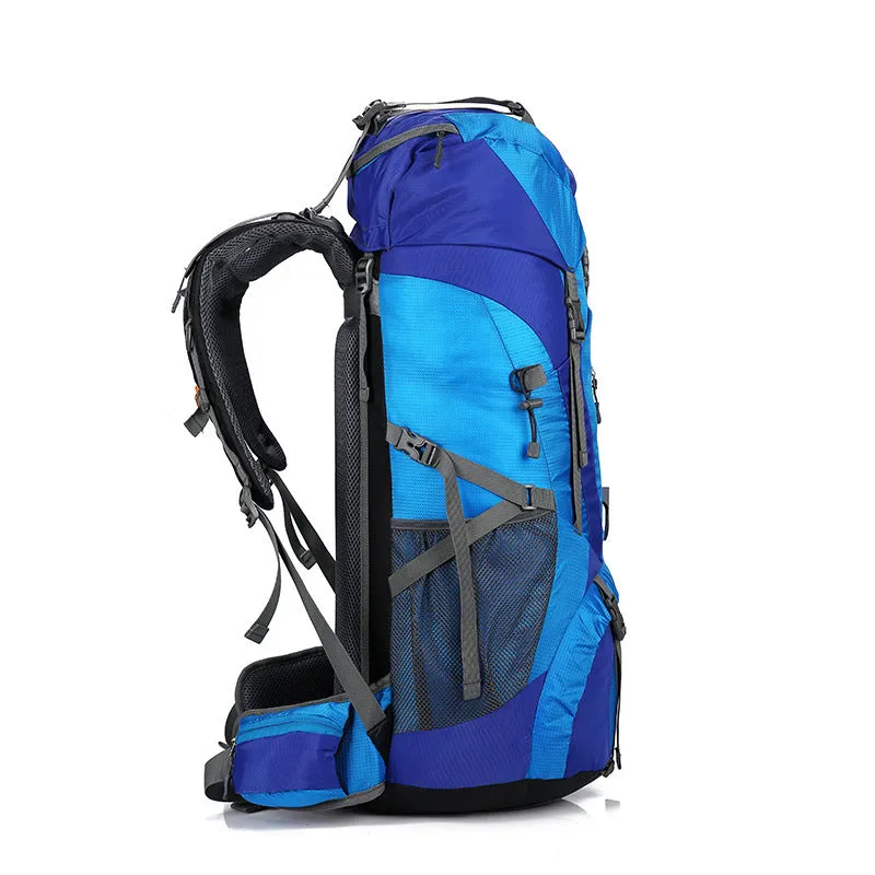 Large capacity unisex mountaineering backpack with multiple pockets and pull strap buckle in black