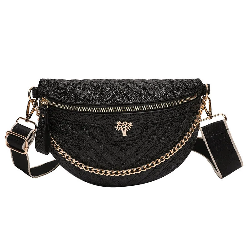 Women's one-shoulder chain crossbody bag in white PU with sandwich pocket and zipper change bag on a model