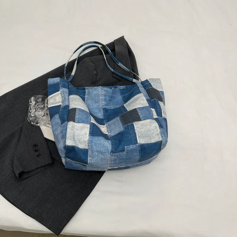 Women's large canvas tote bag in colour-contrast check plaid pattern, horizontal square shape, with slit pocket, in brown