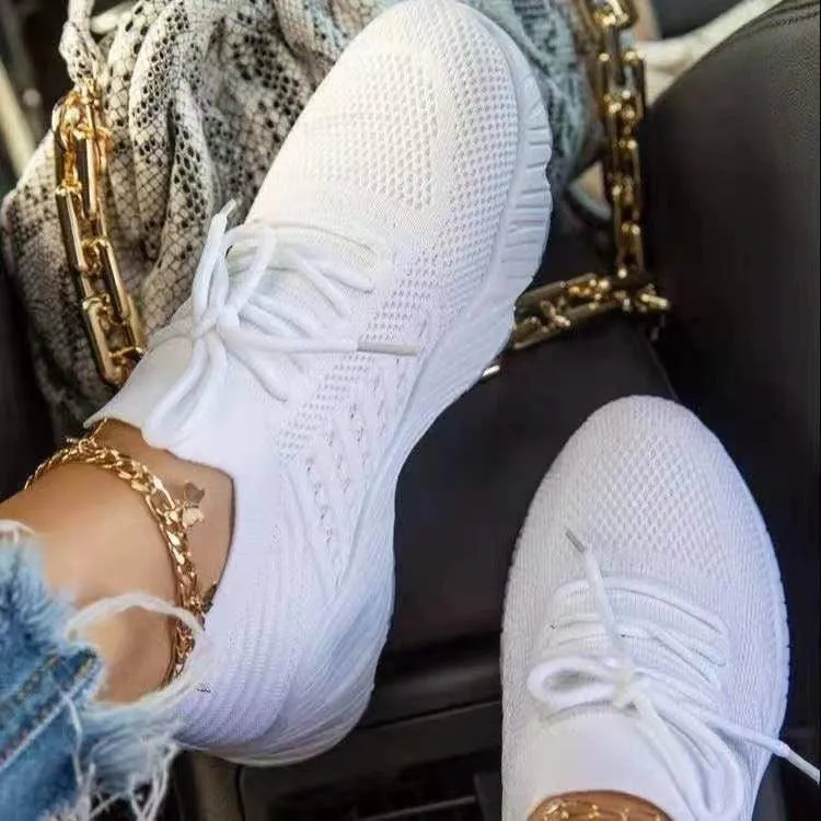 Women's solid colour lace-up flying knitted platform sneakers for outdoor walking, breathable mesh upper