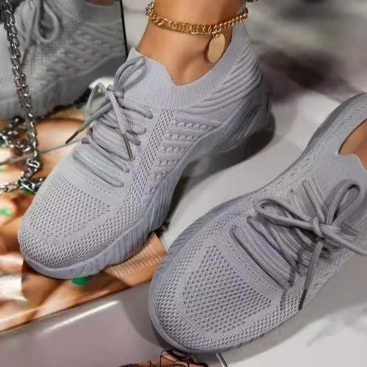 Women's solid colour lace-up flying knitted platform sneakers for outdoor walking, breathable mesh upper