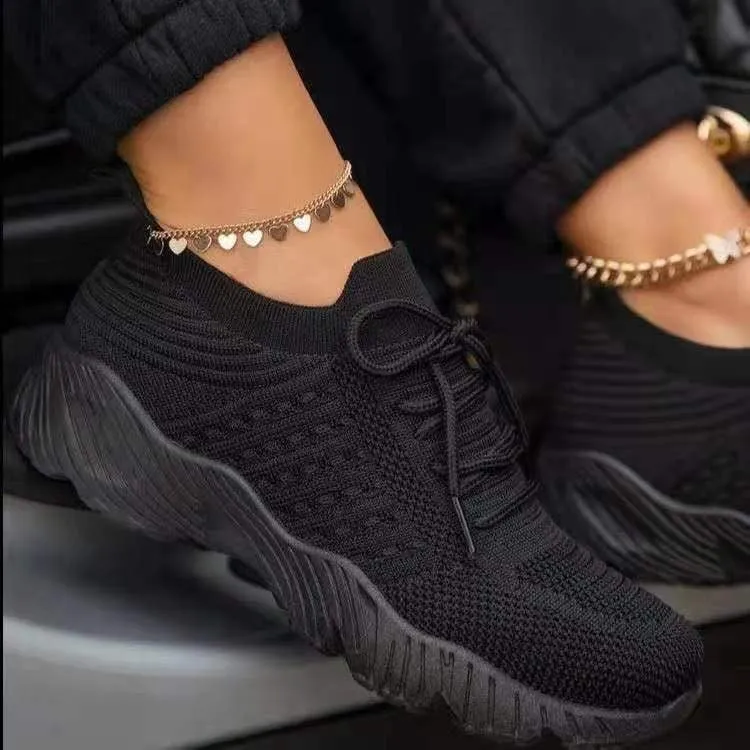 Women's solid colour lace-up flying knitted platform sneakers for outdoor walking, breathable mesh upper