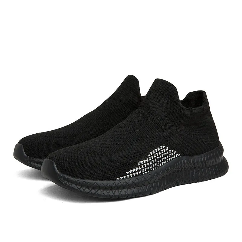 Men's white popcorn flyknit fabric low-top casual sneakers on a plain background.