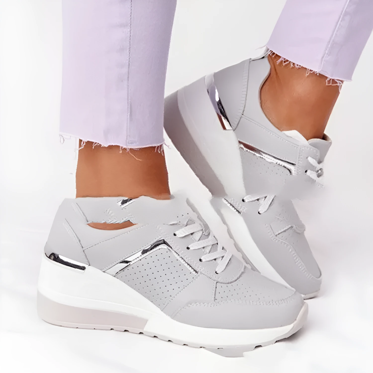 Women's soft sole casual running shoes in beige with round toe and front tie, non-slip rubber sole