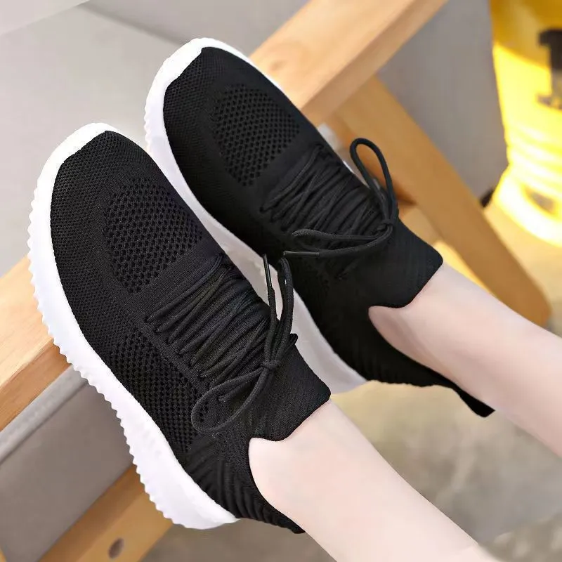 Flyknit breathable white low-top lace-up trainers for women with round toe and PVC sole