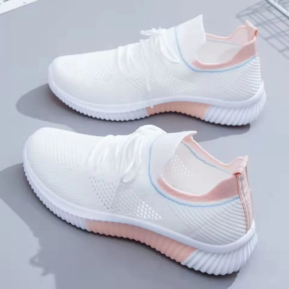 Flyknit breathable white low-top lace-up trainers for women with round toe and PVC sole